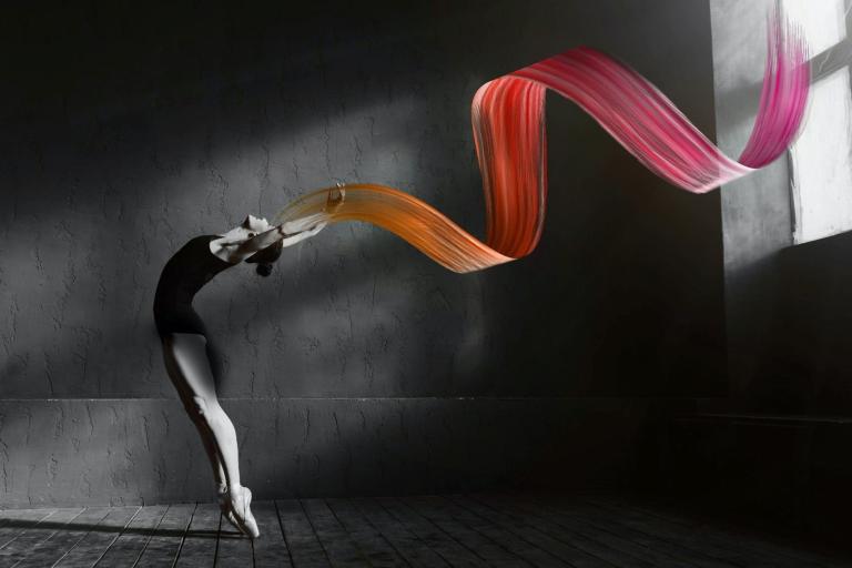 woman dancing