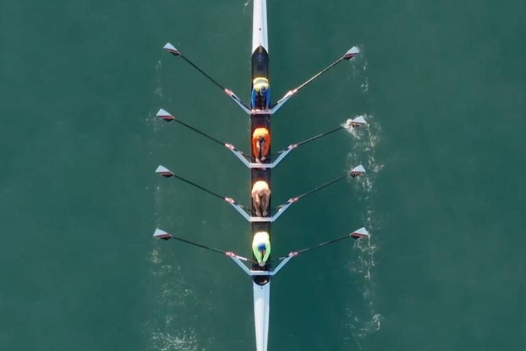 team rowing
