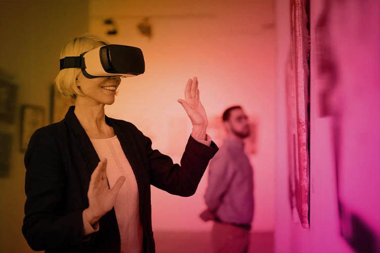 using VR in a gallery